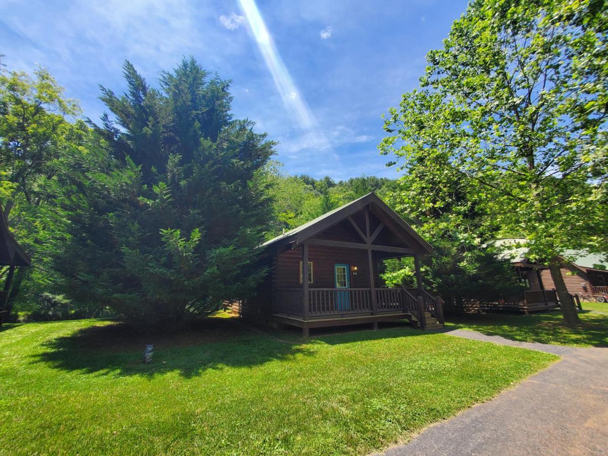 New River Trail Cabins Galax Exterior foto
